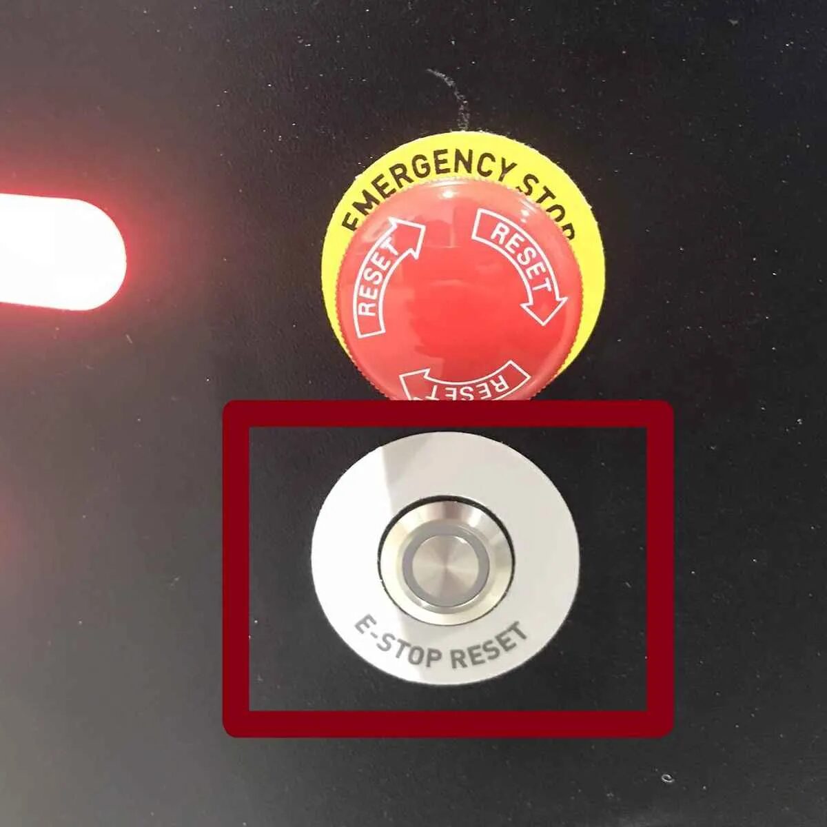 Ridgeback E-reset button, yellow flashing light